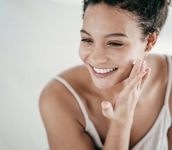 Retinol: o elixir da juventude para a sua pele