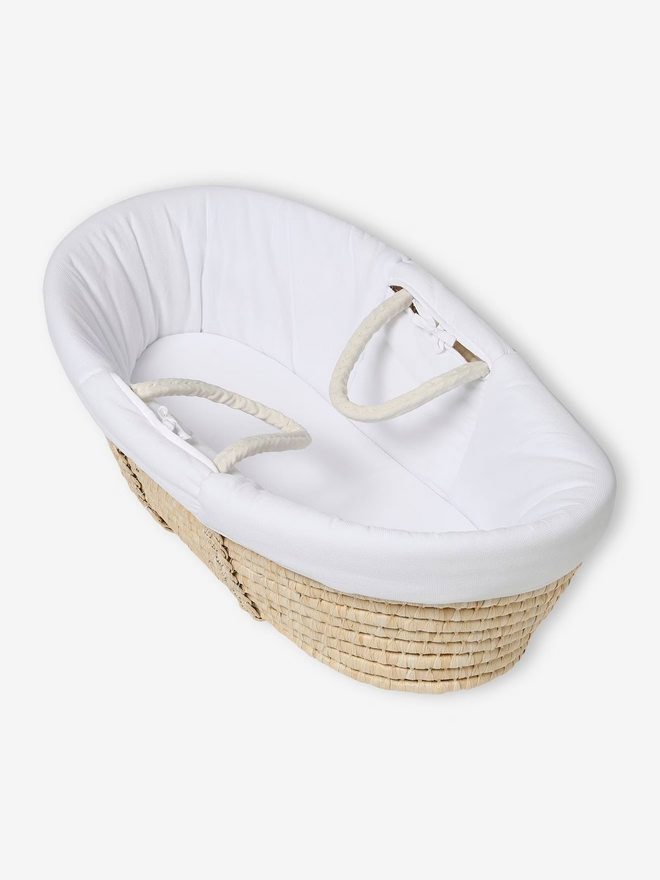 Alcofa em vime, €84,99, Vertbaudet