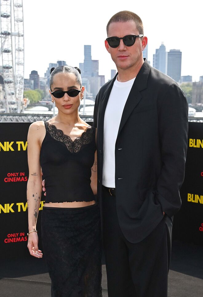 O namoro começou depois de trabalharem em conjunto na estreia de Kravitz na realização de "Blink Twice", em que Tatum foi protagonista. A relação de três anos culminou em noivado, mas teve o seu fim quando a atriz norte-americana foi vista em outubro deste ano sem o seu anel.