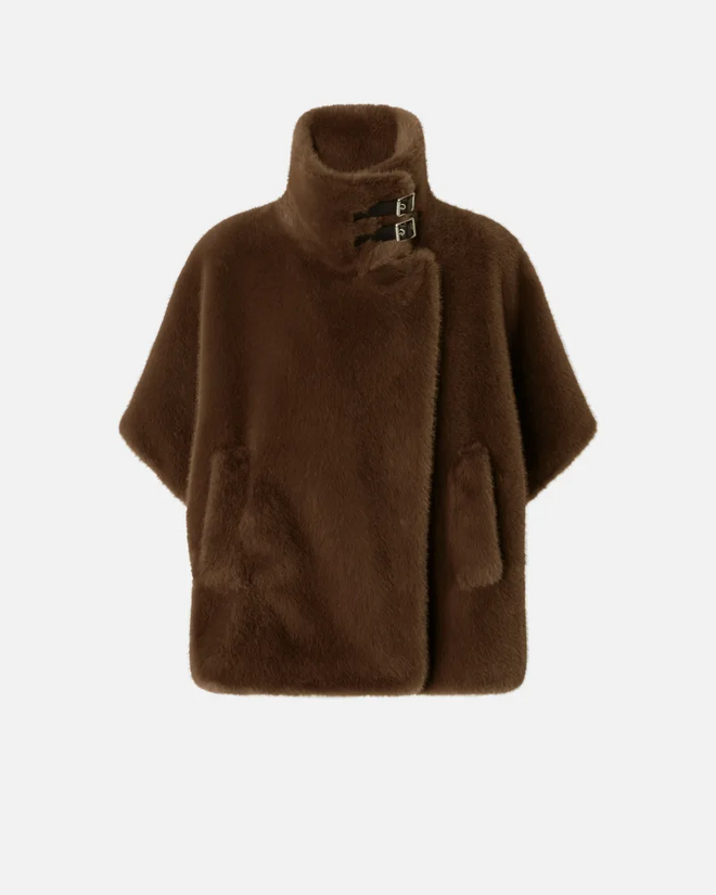 Casaco, €395, Pinko.