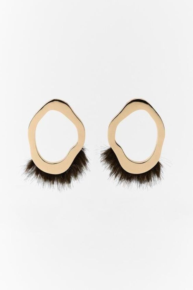 Brincos, €22,95, Zara Limited Edition.