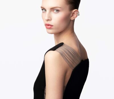 Karolina Spakowski e Givenchy. Uma nova era de beleza