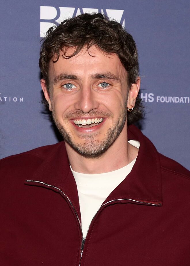 Como não adorar este ator irlandês e muitos momentos de galhofa entre ele e o também ator irlandês Andrew Scott? Mescal tornou-se um nome de peso após o seu desempenho em "Normal People", pelo qual foi nomeado para um Emmy. Desde então, tem impressionado com papéis intensos em filmes como "Aftersun" e "All of Us Strangers" – onde contracenou com Scott.