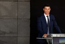 Na inauguração do Aeroporto Cristiano Ronaldo, na sua terra natal, a Madeira