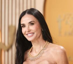 Demi Moore, a mais bonita? "Coroar alguém que se alterou tanto para parecer mais nova não devia ser aplaudido"