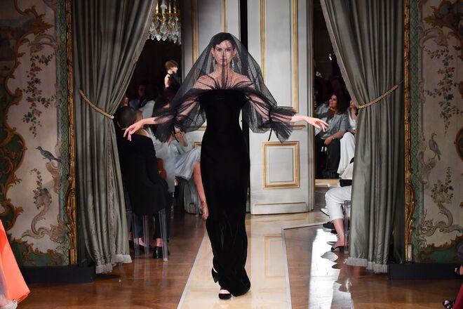 2017: Semana de Alta-Costura de Paris. Primavera/ Verão