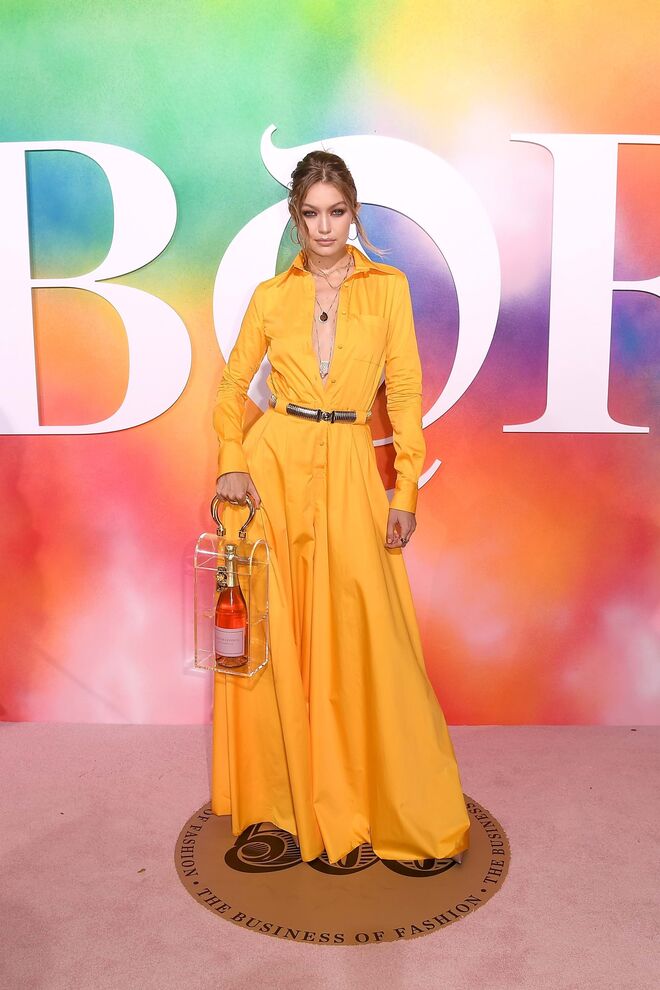 Hadid no "#BoF500 gala dinner"  durante a Fashion Week Nova Iorque, em 2018.