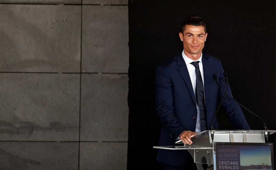Na inauguração do Aeroporto Cristiano Ronaldo, na sua terra natal, a Madeira