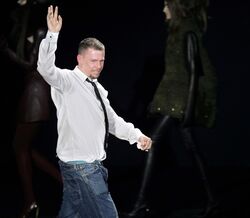 Alexander McQueen: a performance como revolução
