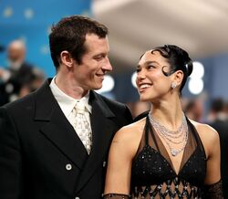Os casais que pisaram juntos a red carpet da Met Gala 2025