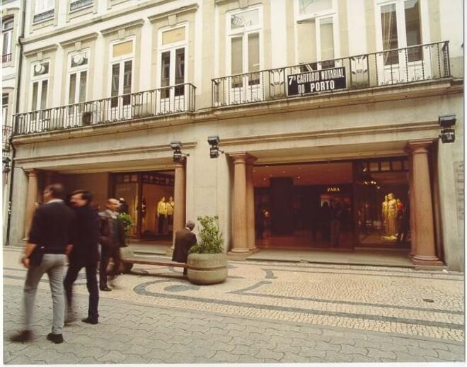 Primeira loja Zara no Porto, Portugal