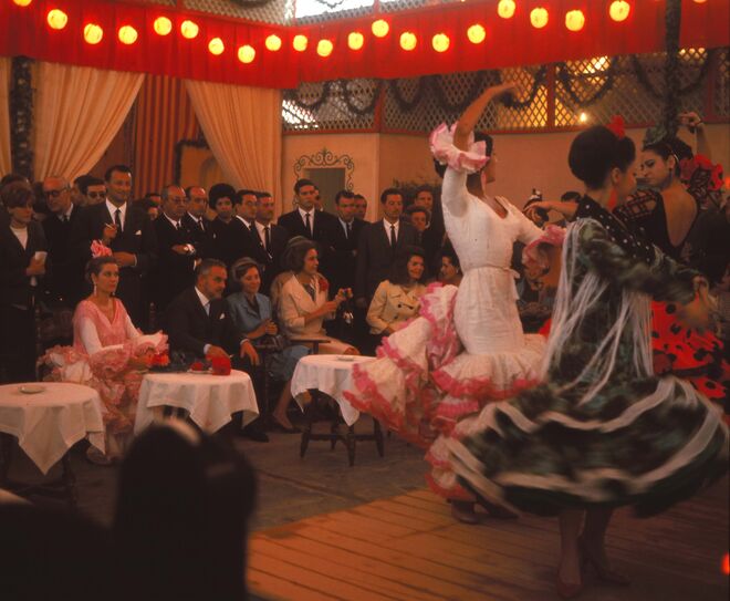 Baile de caridade da Cruz Vermelha, no Palácio de Pilatos.