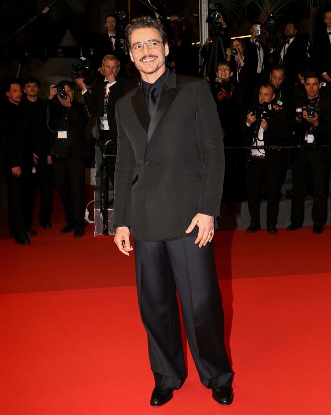 16 de Maio - Pedro Pascal veste Dior Men.
