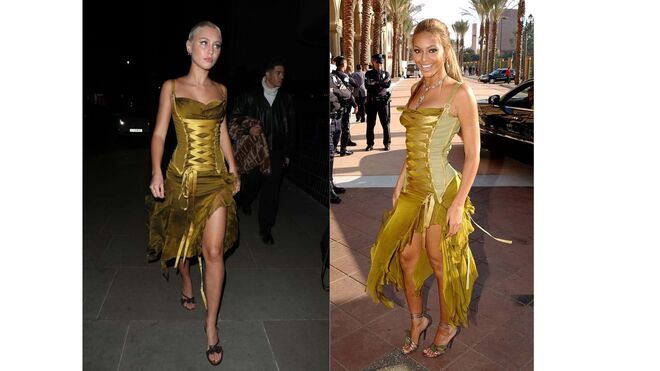 A filha de Jude Law, Iris Law, com um vestido de arquivo Versace na Semana da Moda de Londres, em 2022. Beyoncé usou o mesmo vestido nos MTV Movie Awards de 2003.