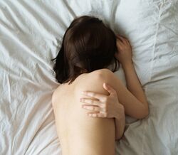Mulheres cada vez mais jovens sentem dor durante relações sexuais. Porquê?