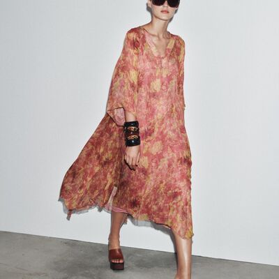 Por que é que a Zara vende este vestido todos os verões há mais de 10 anos?