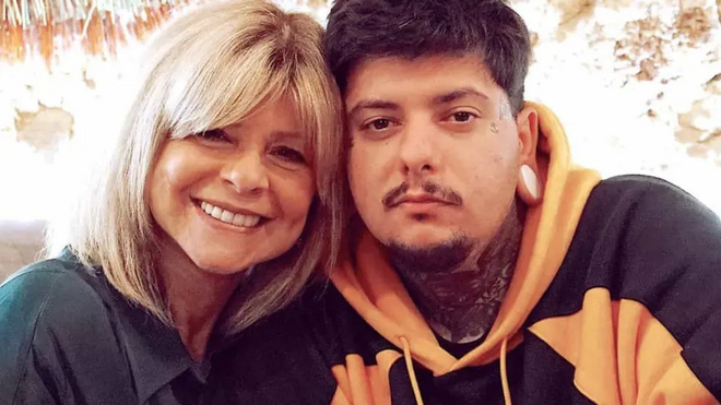 Agir com a mãe, Helena Isabel