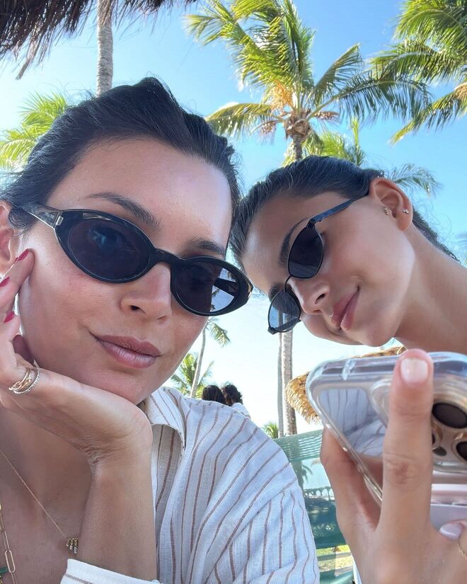 Kika com a mãe, Maria Cerqueira Gomes