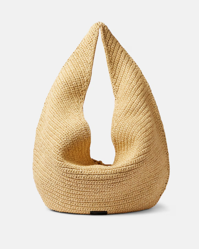 Khaite, Olivia Large raffia tote bag, €2070 na Mytheresa.