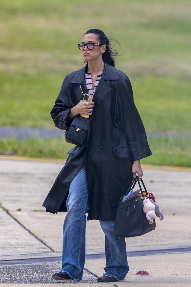 Dua Lipa foi uma das celebridades que não resistiu a este fenómeno.