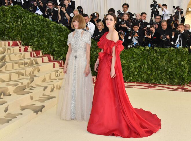 Anna Wintour e a filha Bee Shaffer à chegada da Met Gala 2018.