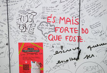 'És mais forte do que foste', lê-se num mural de amor-próprio e autocuidado