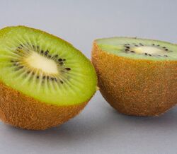 Como um kiwi pode melhorar a saúde em escassas 24 horas