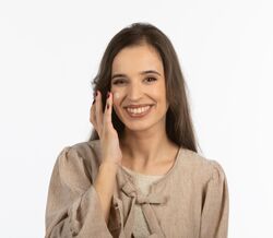 Iolanda Pereira: “A luz azul dos telemóveis não envelhece da mesma forma que a exposição solar”
