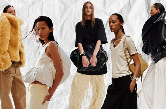 Textura e simplicidade. A nova coleção de Phoebe Philo