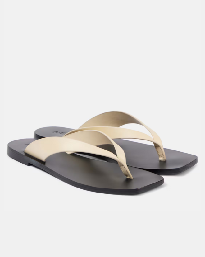 A.Emery, Kinto leather thong sandals, €160 no MyTheresa.