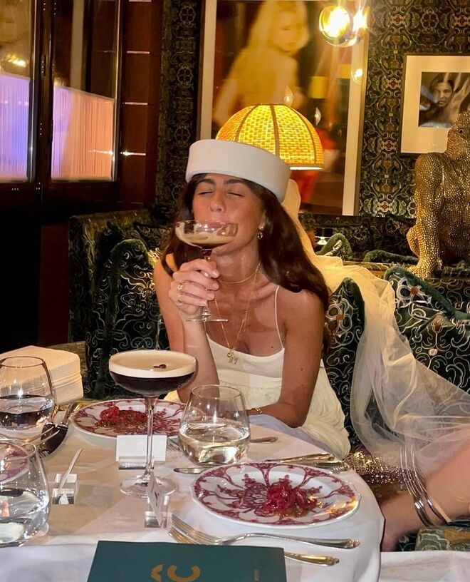 A portuguese girlie Vicky Montanari a usar um chapéu da Lemonade Collective