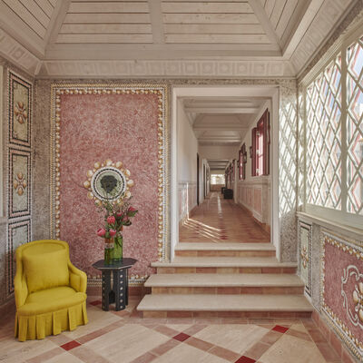 Hotel Vermelho em Melides: Louboutin expande paixão pelo design com luxo e artesanato local