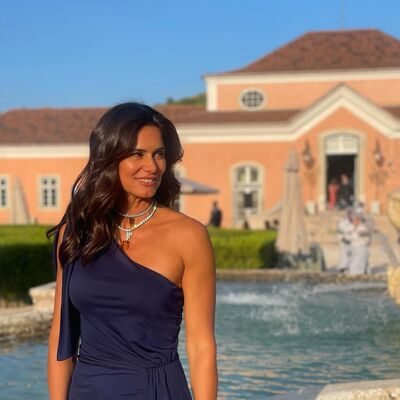 Cáudia Vieira com um vestido Elisabetta Franchi