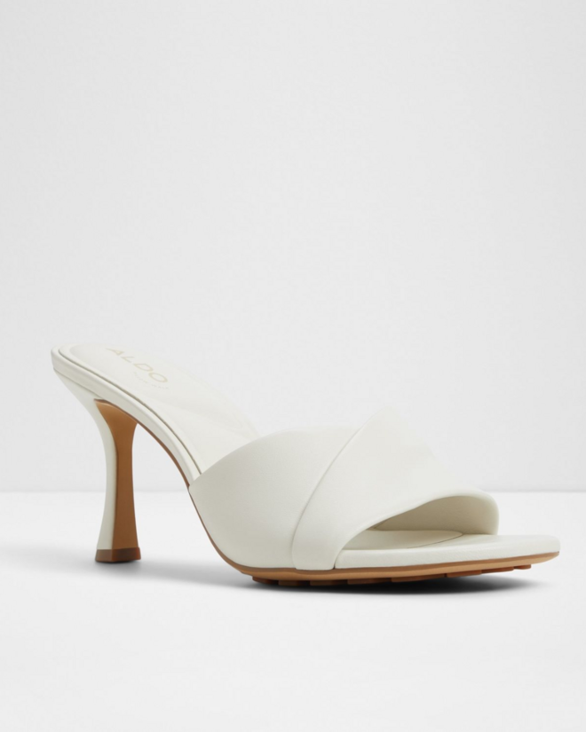 Aldo, Mules em pele branco, salto em funil - LYHANNA, €89,95.