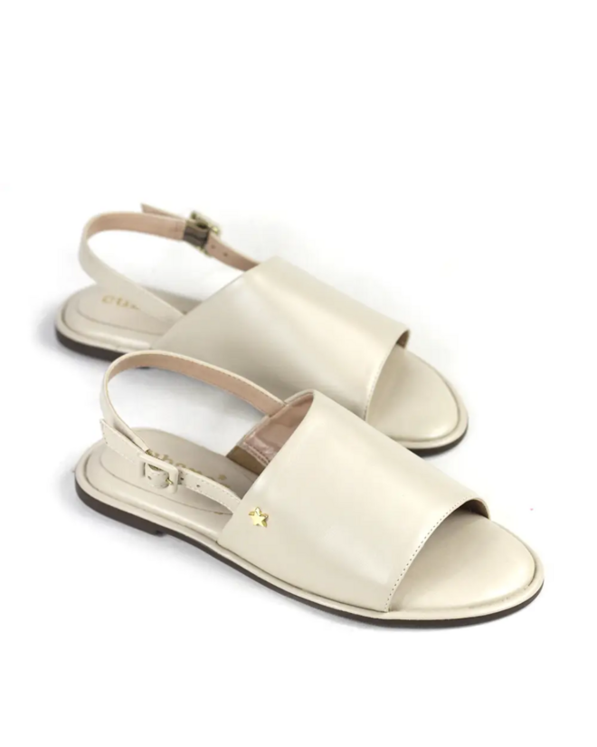 Cubanas, Sandália Rasa, €89,90.