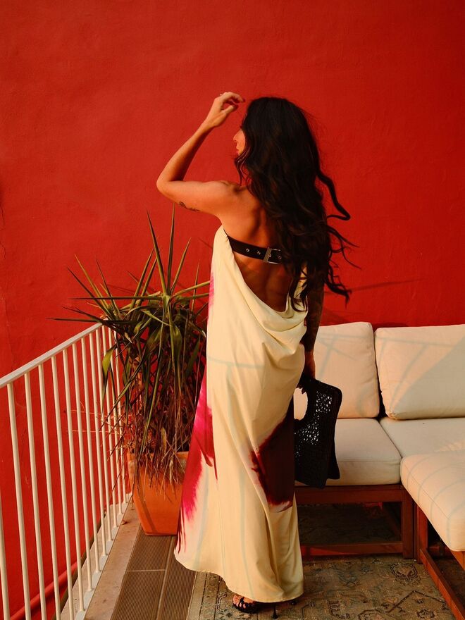 Aluguer de vestidos: estilo, sustentabilidade e serviço personalizado em Portugal.