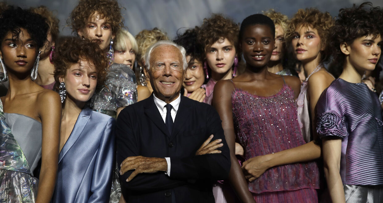 Giorgio Armani na apresentação da coleção primavera/verão durante a Semana da Moda de Milão (2019)