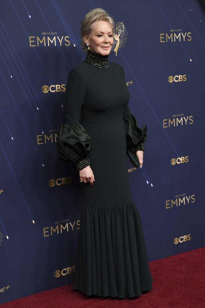 Jean Smart em Christian Siriano