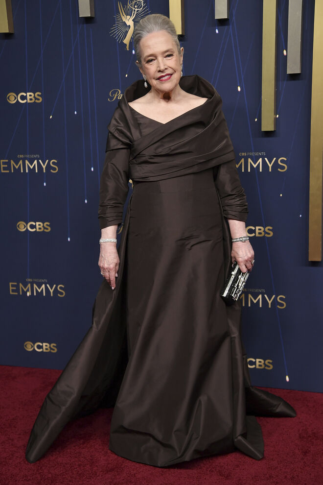 Kathy Bates em  Vera Wang