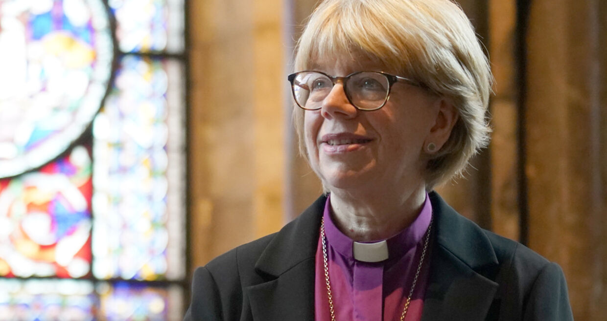 Sarah Mullally, líder da Igreja Anglicana, nomeada Arcebispa de Cantuária