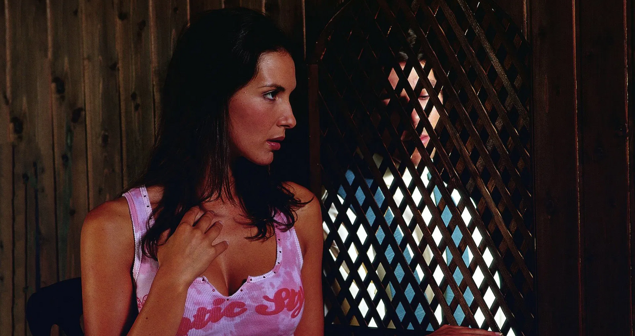 Um conto sobre amor no século XXI explora divergências políticas em relações amorosas