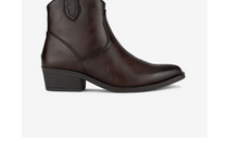 Botins de couro castanho da nova coleção Outono/Inverno da Seaside