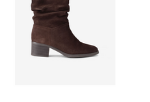 Botas de camurça: celebre o estilo pessoal e calce a diferença nesta estação