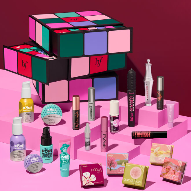 Benefit,  Calendário do advento Glam Cube, €164 na Sephora.