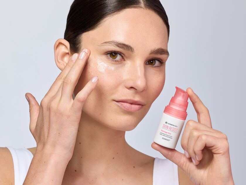 Pele calma com Skin Resist Sensage Eye: contorno de olhos para peles sensíveis.