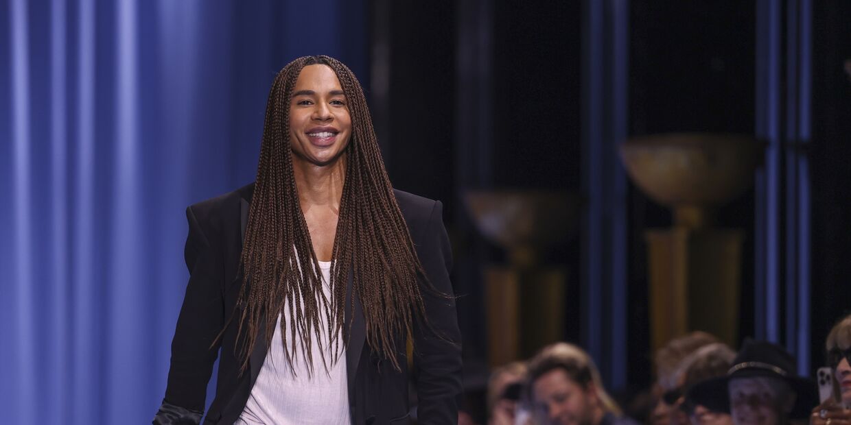 Olivier Rousteing sai da Balmain após 16 anos, marcando o fim de uma era na moda