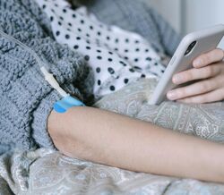 O "mini AVC" causa dores de cabeça fortes, dor e dormência no braço esquerdo, entre outros sintomas