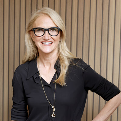 Mel Robbins partilha truque para interromper quem interrompe, no trabalho ou família