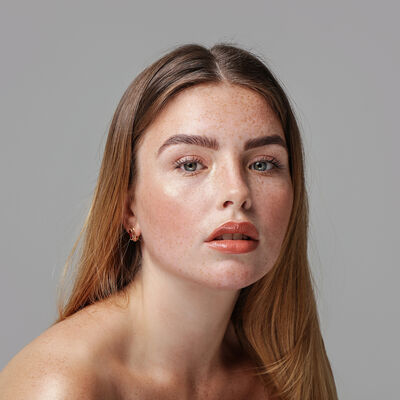 La Roche-Posay redefine o cuidado anti-idade com a rotina Hyalu B5 Suractivated