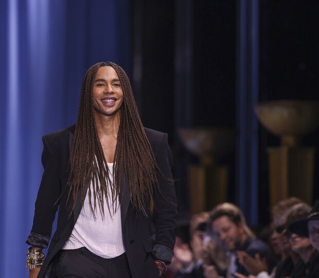 Olivier Rousteing sai da Balmain após 16 anos, marcando o fim de uma era na moda